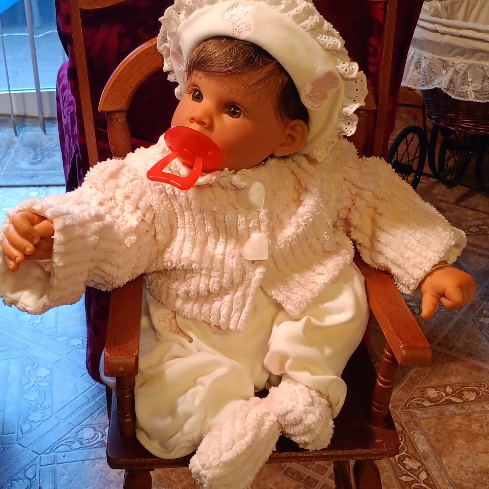 Lee Middleton by Reva "Beary Precious" vinyl baby doll.